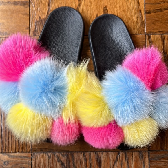 Fur slides shoes size 39 /8 Barbie pink yellow blue - Picture 8 of 13